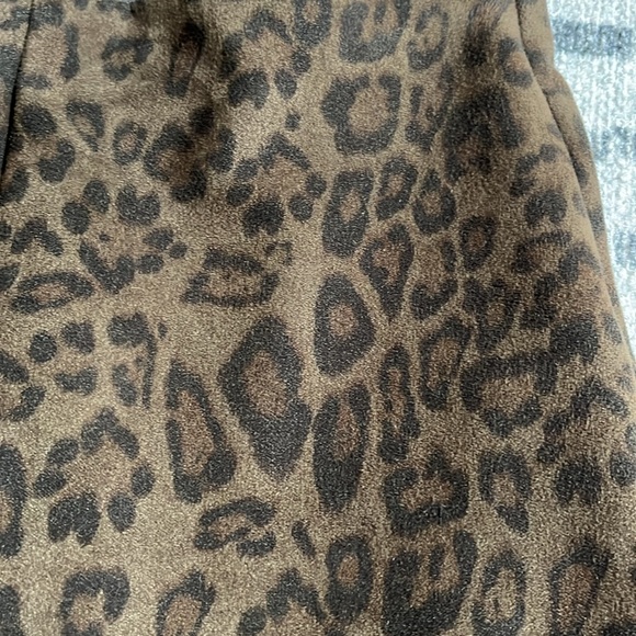 ZARA sueded leopard skinny capris - Picture 6 of 11